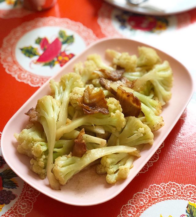 Would you like it with or without pork belly? Both are delicious. // Dawk Kalam Phat Naam Plaa - Chinese flowering cauliflower stir fried with fish sauce and garlic. Now serving at #pokpoknw & #pokpokpdx